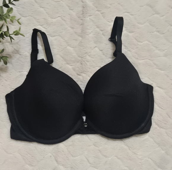 Betsey Johnson Other - Betsey Johnson Black Lightly Padded Bra, 30DD